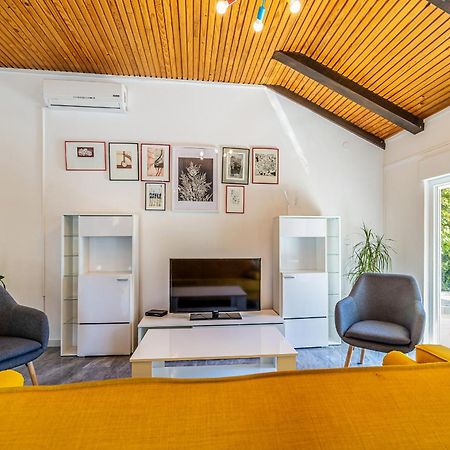 Pinezići Holiday House Kai With Private Pool מראה חיצוני תמונה